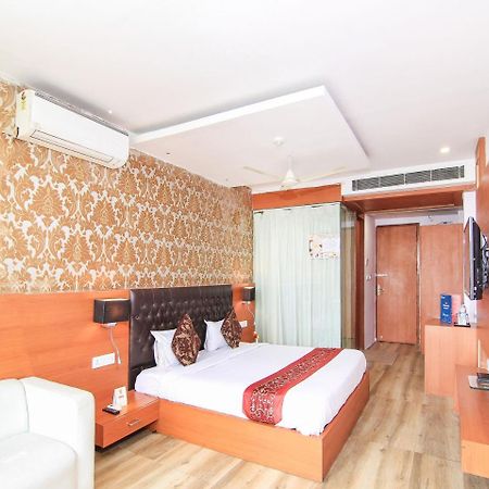 Oyo 3683 De Global Park Hotel Hasanganj Exterior photo