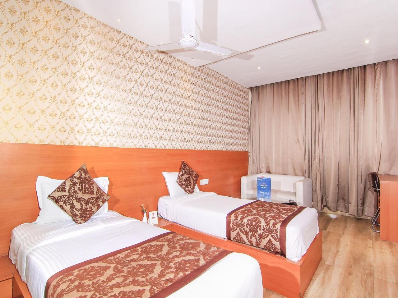 Oyo 3683 De Global Park Hotel Hasanganj Exterior photo